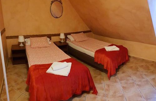 Chorzow Batory Hotel | Malinowy Dwór