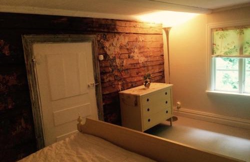 Varberg House | Malistorpets Rosor Bed & Kitchen
