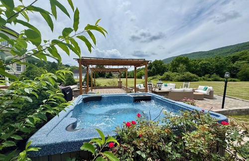 Highland Mills House | Malkita Terra- Earthly Elegance