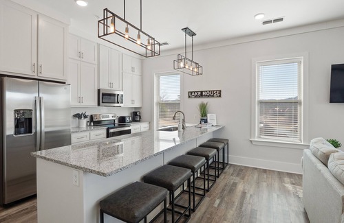 Cullman House | Mallard Pointe 100: 3 BR, 3 BA House in Cullman, Sleeps 8
