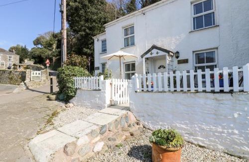 Pentewan House | Mallards