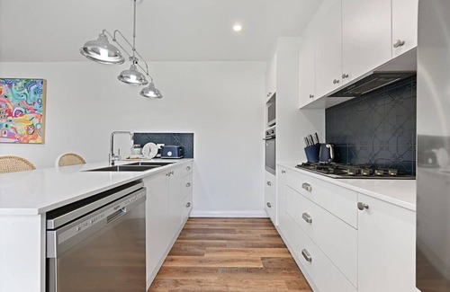 Orange Apartment | Mally on March - Close to Central, Chic Elegance