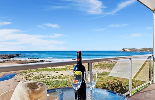 Malua Bay Apartment | Malua Dream - Absolute Beachfront Apartment