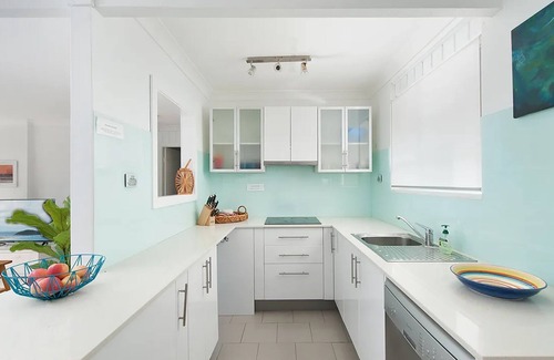 Fingal Bay House | Maluhia B is a beautifully maintained pet friendly property just 5 minutes' walk to the beach