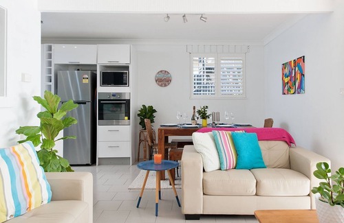 Fingal Bay House | Maluhia B is a beautifully maintained pet friendly property just 5 minutes' walk to the beach