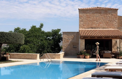 Malevizi Villa | Malvazia Grand Estate, 4acre Immersed in Greenery