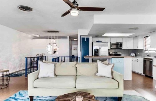 Rocky Point House | Manatee Pocket! Whole House & Backyard to Yourself
