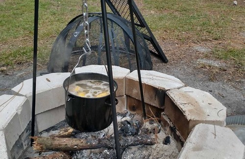 Crystal River House | MANATEE WATCH DEN 1 BEDROOM PET FRIENDLY