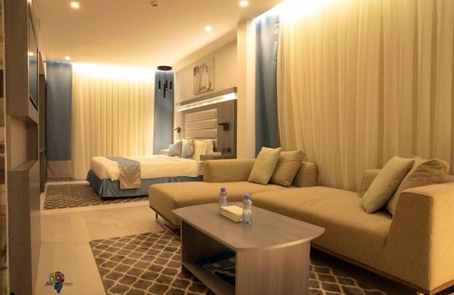 Sari Street Hotel | Manazeli Al Corniche Hotel