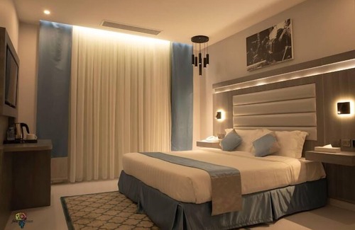 Sari Street Hotel | Manazeli Al Corniche Hotel