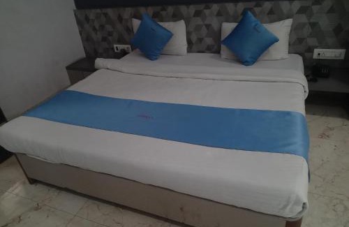 Palsana Hotel | Mandhas club & resort