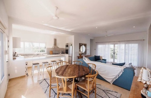Marracuene House | Mandowa Beach Forest & Cottages - C