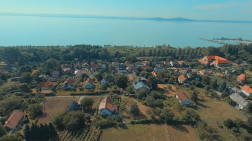 Badacsony Apartment | Mandula Apartmanok