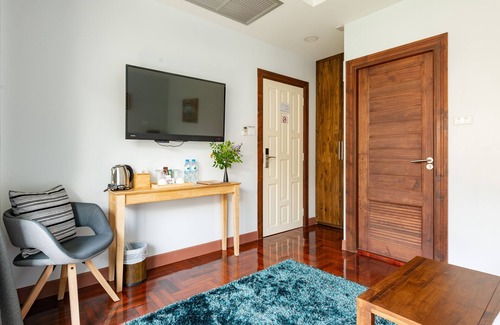 Bang Na Apartment | Maneeya Park Residence Boutique Hotel