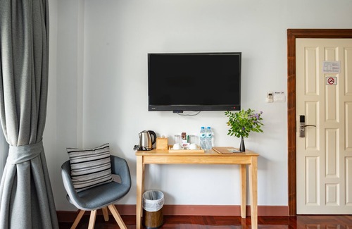 Bang Na Apartment | Maneeya Park Residence Boutique Hotel