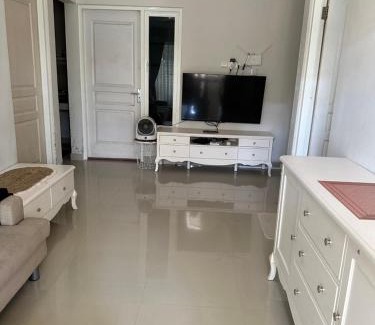 Ponorogo House | Mangga Homestay Ponorogo