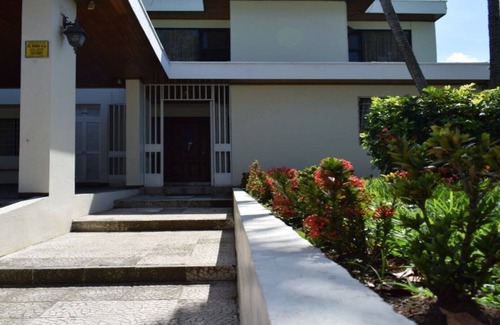 Pavas House | Mango Boulevard Hotel