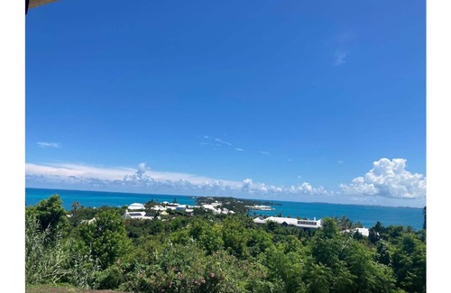 Somerset Village House | “Mangrove Bay” Apartment With Ocean View