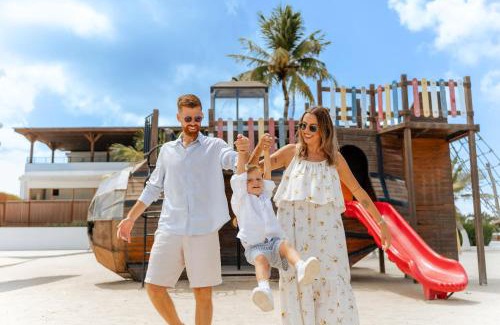Otrobanda Resort | Mangrove Beach Corendon Curacao All-Inclusive Resort, Curio by Hilton