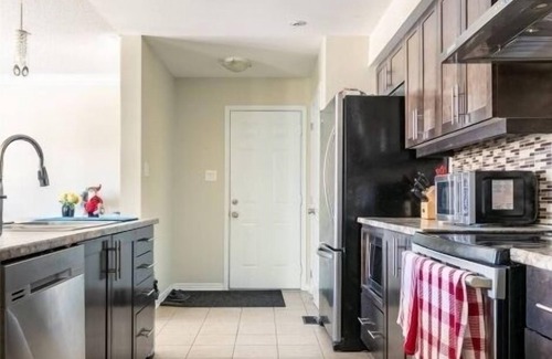 Ottawa Division House | Mannys Place