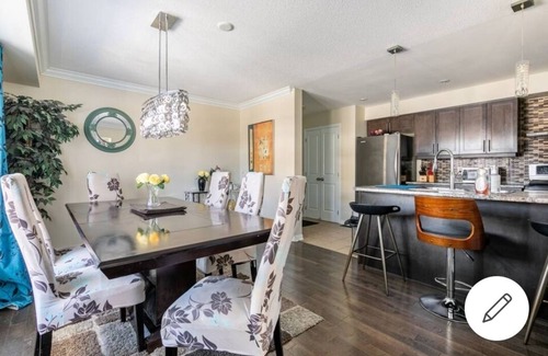 Ottawa Division House | Mannys Place