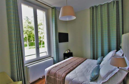 Russy-Bemont Hotel | Manoir de Montigny