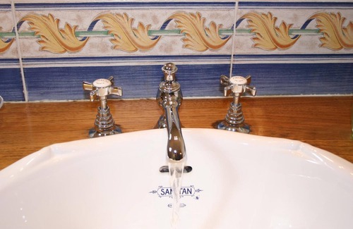 Sixt-sur-Aff Bed & Breakfast | Manoir de Pommery
