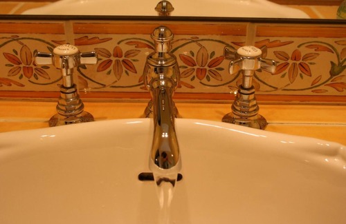 Sixt-sur-Aff Bed & Breakfast | Manoir de Pommery