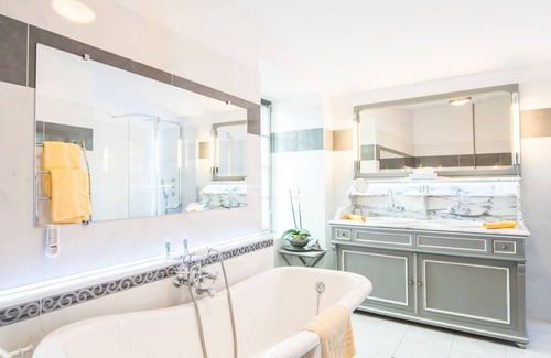 Chantonnay House | Manoir de Ponsay