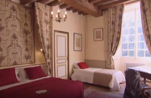 Laval House | Manoir de Rouessé