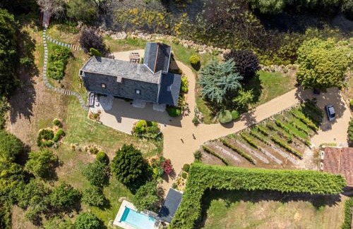 Deneze-sous-Doue Villa | Manoir de Rousse 320 m2 en campagne Piscine Wifi Jardins