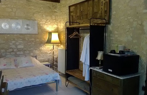 Beaumont Hotel | Manoir Le Cristal bed and breakfast, Futuroscope at 27 euros! (ground floor)