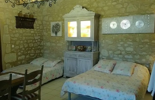 Beaumont Hotel | Manoir Le Cristal bed and breakfast, Futuroscope at 27 euros! (ground floor)