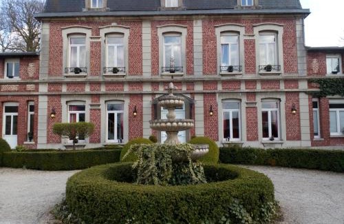 Masnieres House | Manoir le Louis XXI
