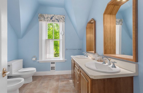 Cowansville House | Manoir Sweetsburg