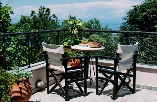 Mouresi Apartment | Manolies