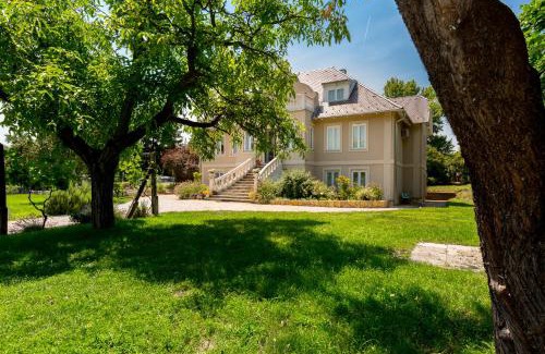 Csopak Bed & Breakfast | Manor Apartments, Csopak