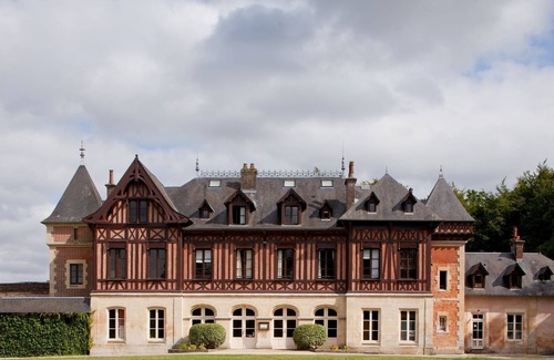 Silly-en-Gouffern House | Manor house in the heart of a vast forest estate