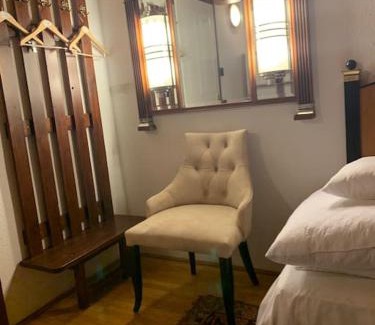 Szentendrei Apartment | Manor House on the Danube Bend