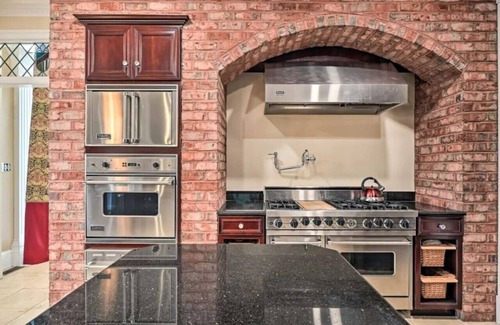 Gettysburg House | Manor on the 7th Luxury minutes away from History