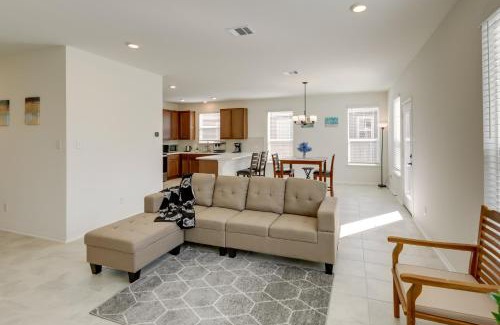 Manor House | Manor Vacation Rental with Yard 17 Mi to Austin!