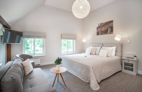 Nowe Warpno Bed & Breakfast | Manowce Palace - Quadruple Room with Lake View (Room 5)