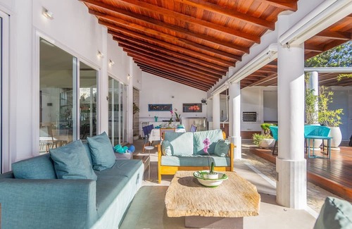 Buzios Villa | Mansão de Cinco Suítes em Geribá