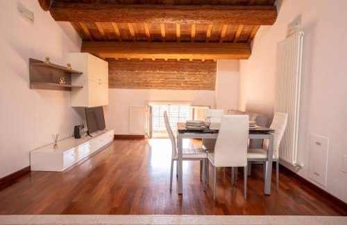 Ferrara Historic Centre Apartment | Mansarda Colombo - Car Parking