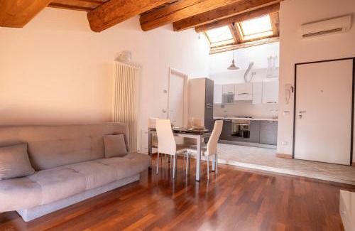 Ferrara Historic Centre Apartment | Mansarda Colombo - Car Parking