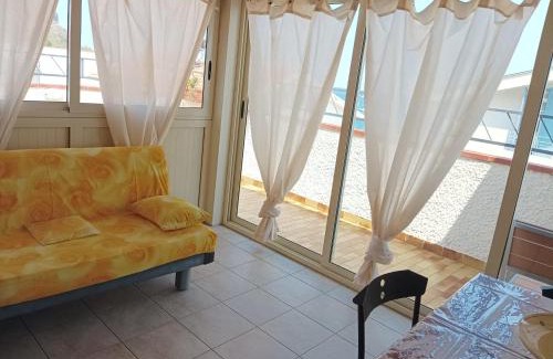 Oliveri House | Mansarda con terrazzo vista mare