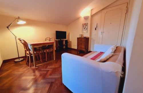Gavinana Apartment | Mansarda luminosa e confortevole
