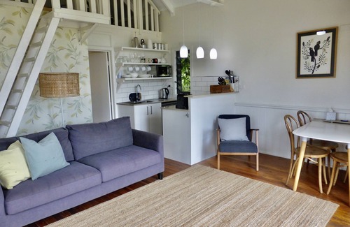 Tinonee Cabin | Mansfield on the Manning Grevillea Cabin 2-beautiful riverfront cabin