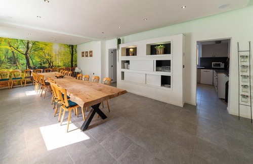 Buellingen Villa | Mansion in Büllingen with Pool & Sauna