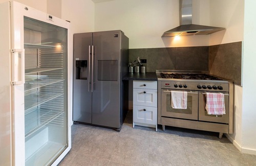 Buellingen Villa | Mansion in Büllingen with Pool & Sauna